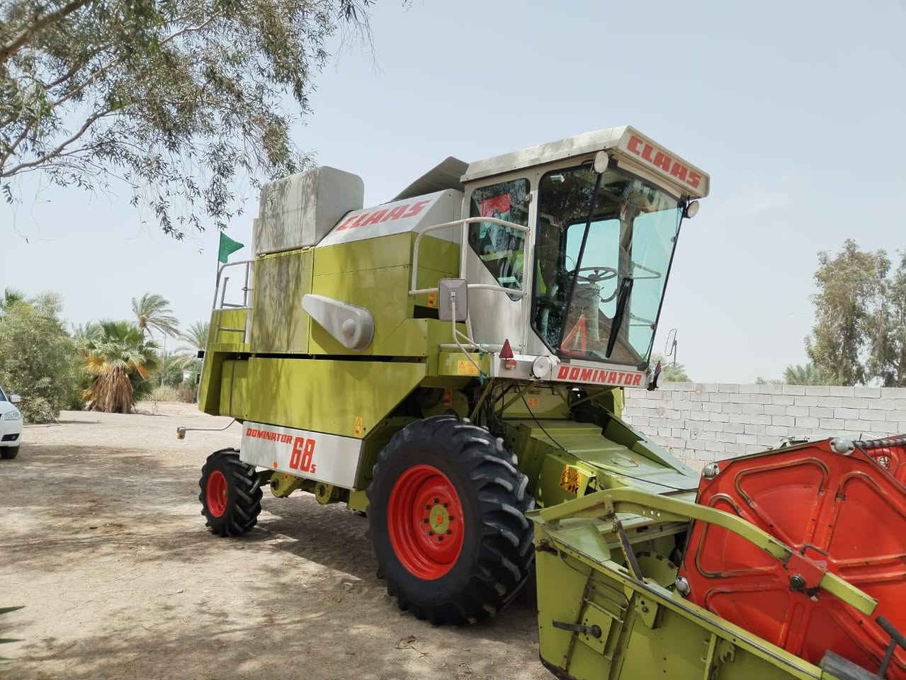 حاصدة للبيع 96 مكفولة كفاله عامه للاستفسار الاتصال على الرقم ***********
