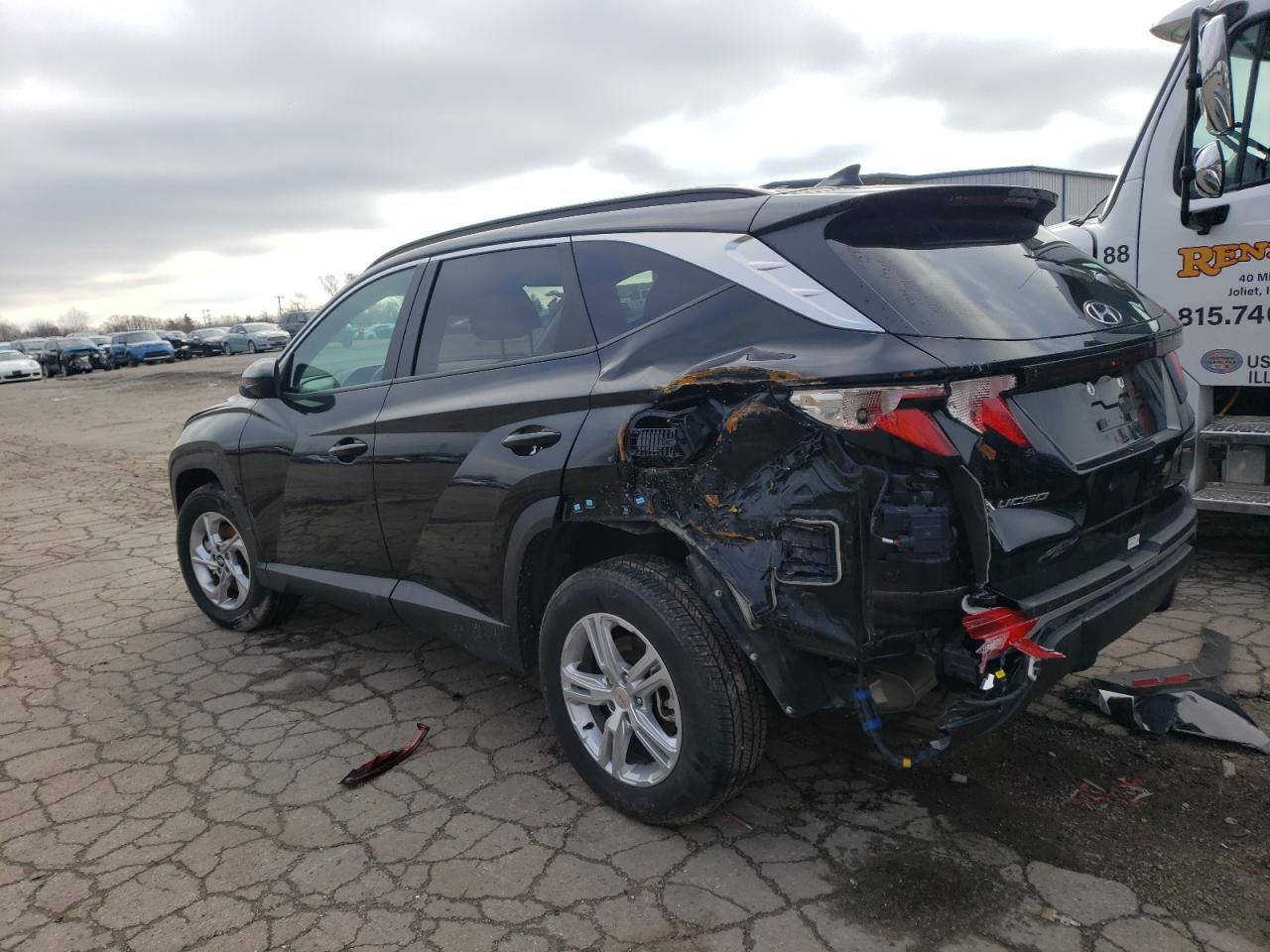 توسان هونداي وارد امريكي 

الون اسود موديل 2024 
ماشيه 39 الف 
مواصفات هاتريك 
رقم بغداد 

السعر 18500$ 
مكاني بغداد الرصافه 

*********** واتساب
