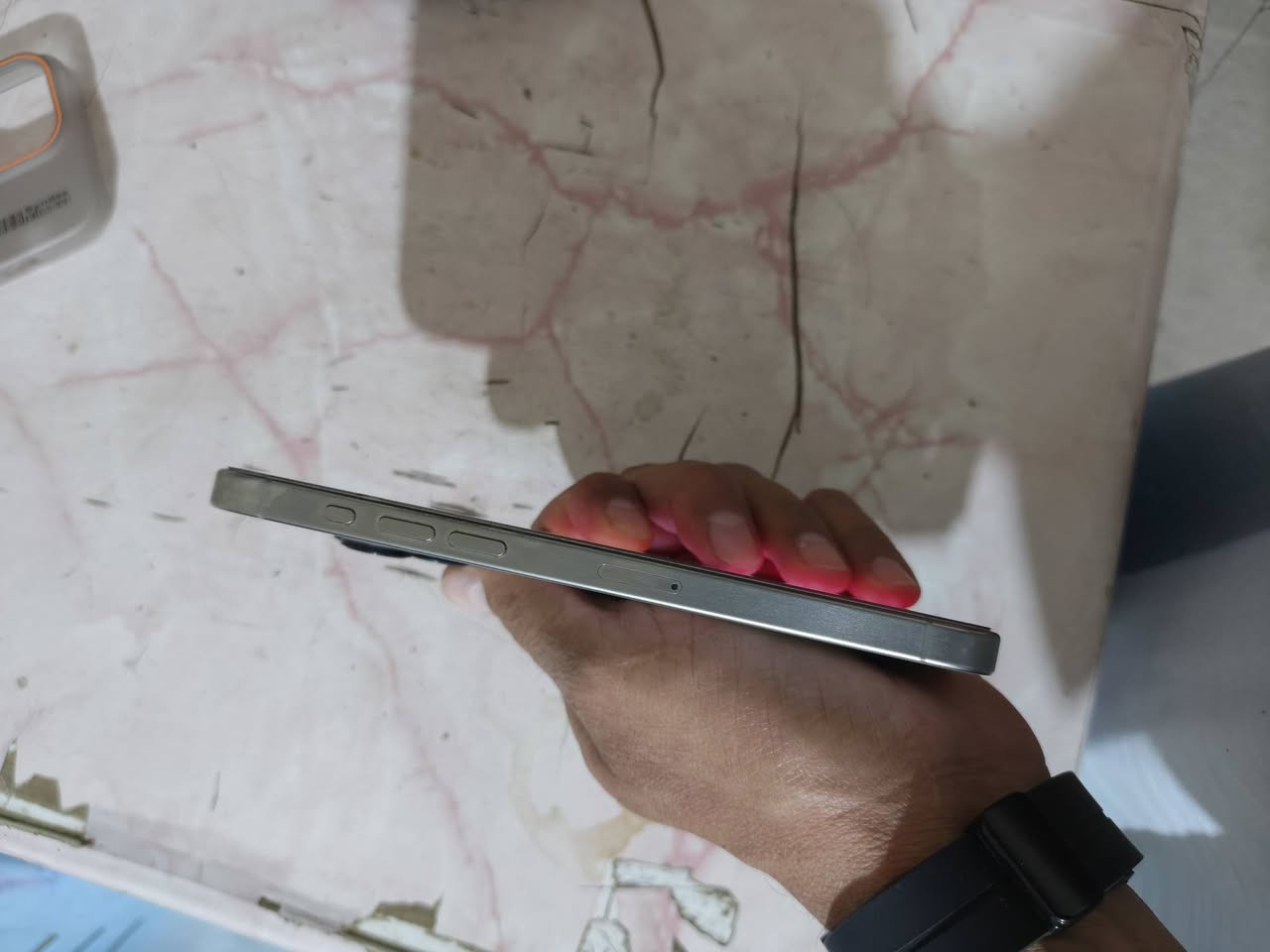 السلام عليكم
ايفون ١٥برو ماكس شرق اوسط جهاز كلش نضيف شخط مابي
سعره مليون و١٠٠وبي مجال مكاني حله شارع ٨٠ 
***********
