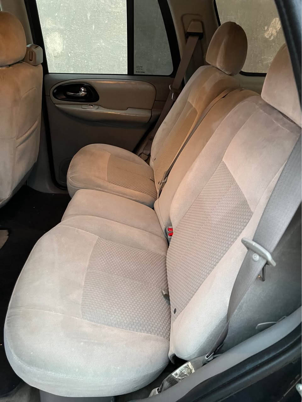 السلام عليكم بلايزر موديل ٢٠٠٧
سياره جديده بمعنى الكلمه بجم تاهو لاضربه ولاصبغ سونار موضح بصور  كير  ممتاز ومحرك جديد ب الكارتون 
تبريد فول تخم تاير حداديه ع شركة ماشيه ٨٠ الف سنويه ب اسمي تحويل او وكاله رقم الدولي مكان السياره بصرة
***********
السعر ١٢٢ البصرة, العراق
