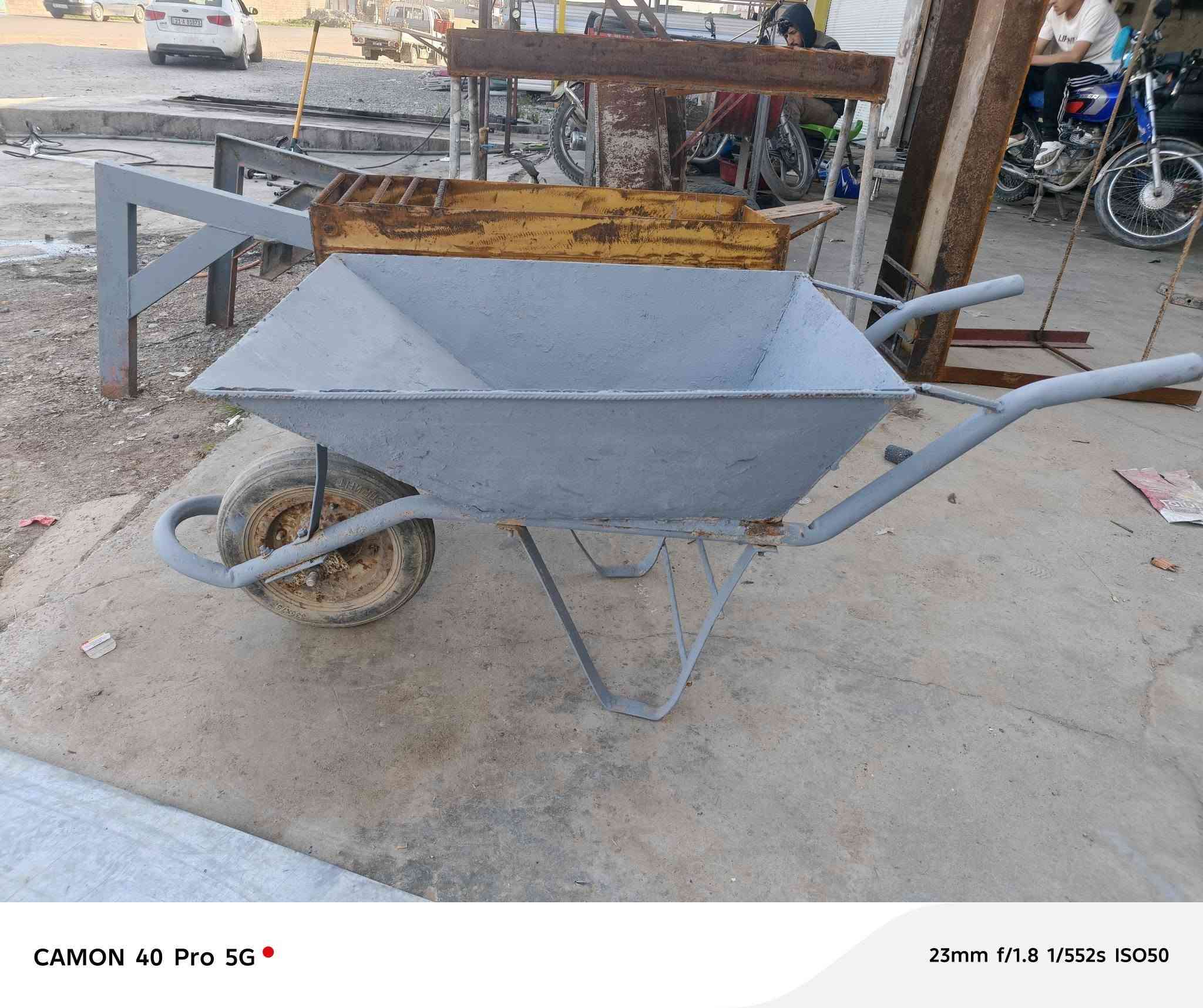 سلام عليكم للبيع هوز   مناكل عدد ثنين     عربانه سعر تصل عل رقم الهاتف ***********
