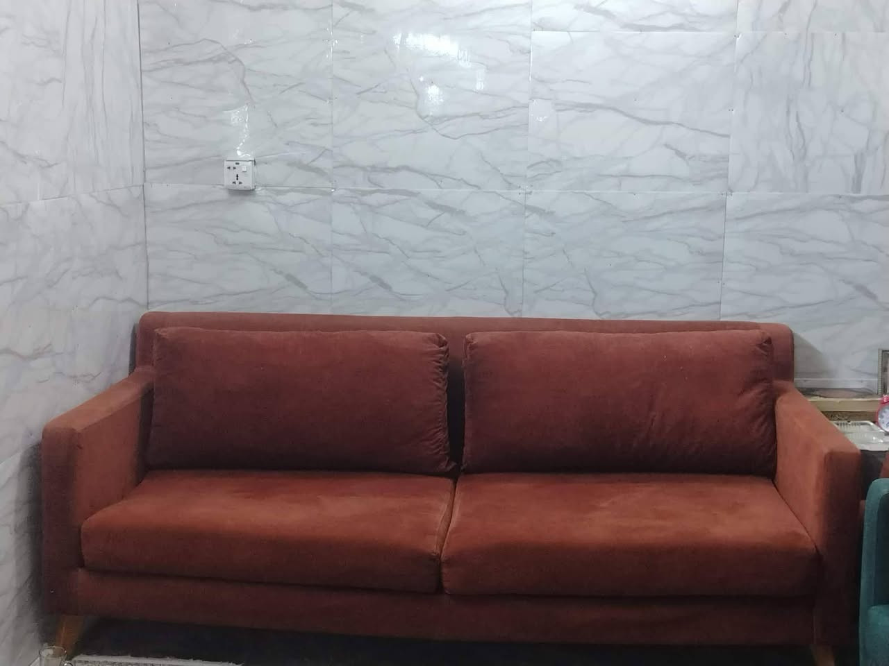 تخم ٧ مقاعد نظيف مابي اي ضرر .سعره ٢٥٠ وبي مجال بسيط .الزعفرانية شارع الطاقة (٦٢شارع)  
***********
