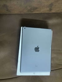 ايباد ٩ • ٦٤ • بطارية مبدله