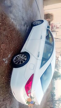 سوناتا موديل 13 رقم بغداد  بيها صبغ هلال چاملغ خلفي وبارد بالبنيد گير ...