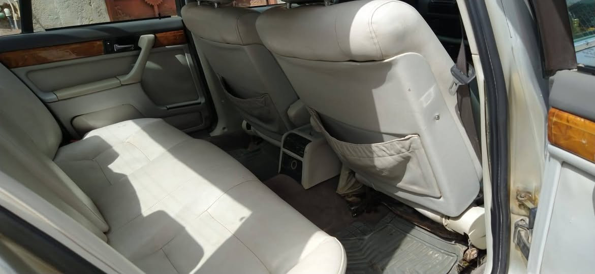 سلام عليكم BMW735موديل ١٩٩٠فول مواصفات  للبيع فقط مكاني بابل سياره مكفوله فقط صبغ جماليه جاهزه من كلشي مكينه كير حداديه تبريد مابيه كل نقص مكاني بابل *********** السعر ٥٠ وبيه مجال
