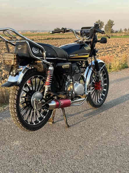 لبيع مديل 25مكفول من  اي شي مكينه خير من الله مكان دراجه ديال سراجق اريد يجي على رقم***********سعر 675ابي مجال وجمعت 550عبر المنشوره حبي ،🤔🤔
