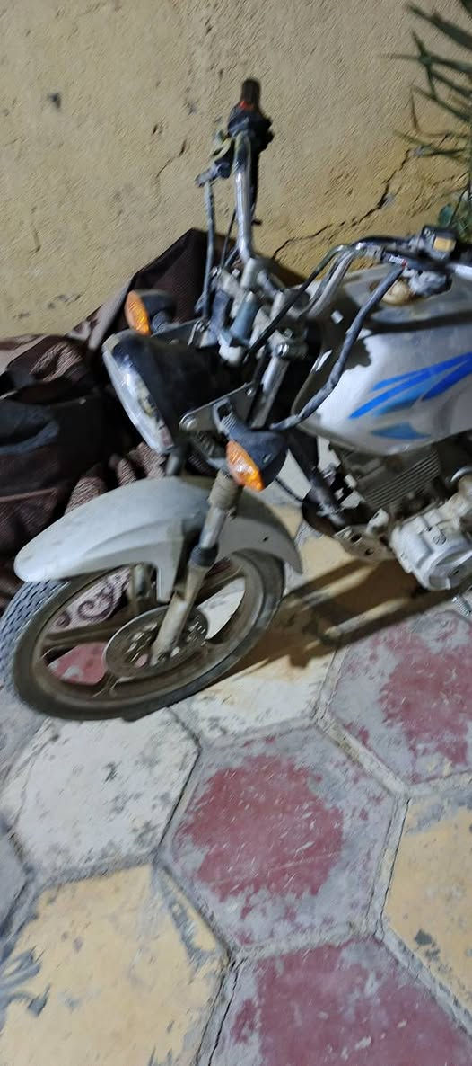 ديون البيع موديل 16 اوراق كامله السعر 350 قفل كربلاء حي العسكري ***********
