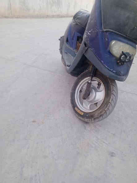 ياماها للبيع شغال  سعره 125وبيه مجال عنواني كركوك حي العروبه ***********
