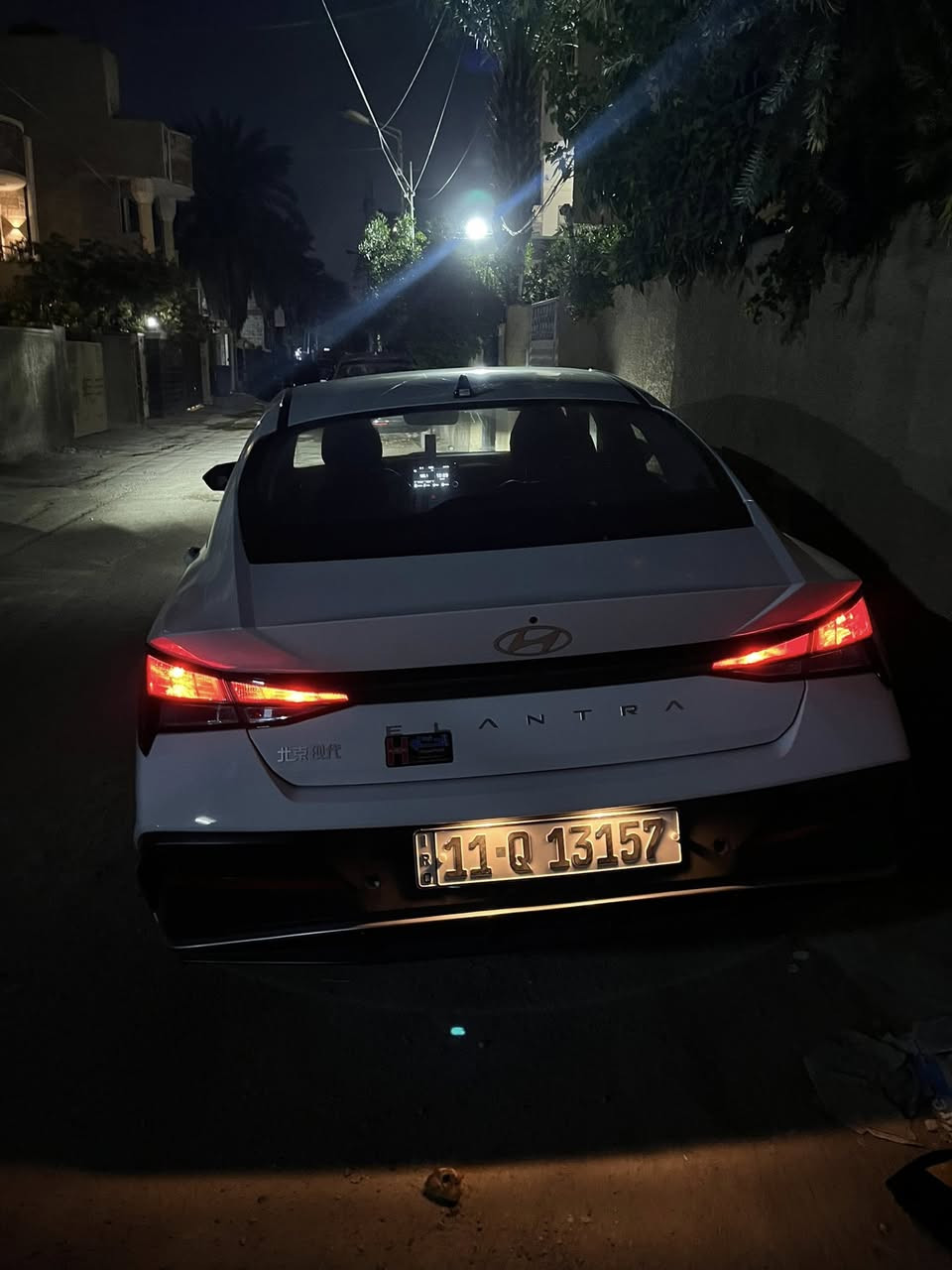 السلام عليكم
سيارة النترا موديل 2025 
مكفوله كفالة عامه شخط مابيها 
ماشيه 5 الاف بعدها على وضع الشركه مابيها نقص 

السعر 150$ ورقه 

للتواصل // ***********
الرقم الثاني//*********** 
 
!! مـكـانـي بـغـداد المنصور !!
