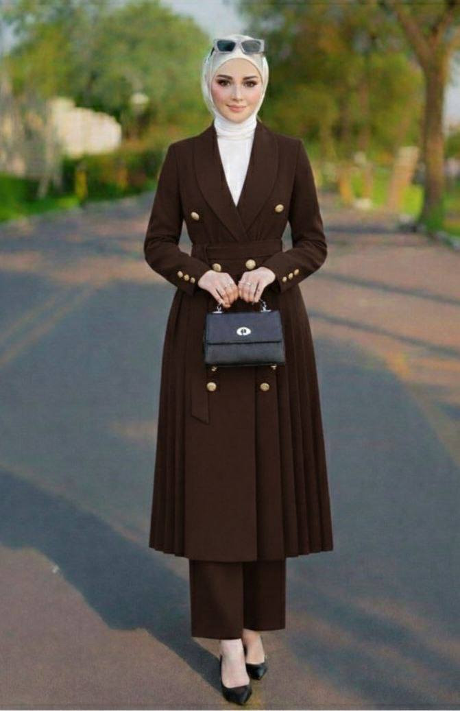 وصل التكرار بنات🥰🥰
 طقم من اجمل وارقى الاطقم النسائية الفاخره والدزاينات المرغوبه 😍
مكون من : 
ستره وبنطلون وحزام كوالتي عالي جدا 🌹  
ستره مبطنه طول 125 سم 
بنطلون طول 105 سم كمر سحاب ولاستيك 
* الازرار تفتح وتسد وبي قصه من الوسط بالستره وكسرات بالجوانب وفوقها الحزام يكون    
* القياسات /
40/42/44/46/48/50 
* الوان / اسود ، نيلي ، جوزي، رصاصي
#للحجزوالاستفسارمراسلةديراكت💌
#يوجدتوصيل_لجميع_محافظات_العراق❤


**إذا كنت صاحب هذا الإعلان وتريد حذفه لأي سبب، رجاءا أرسل رسالة إلى الدعم الفني**