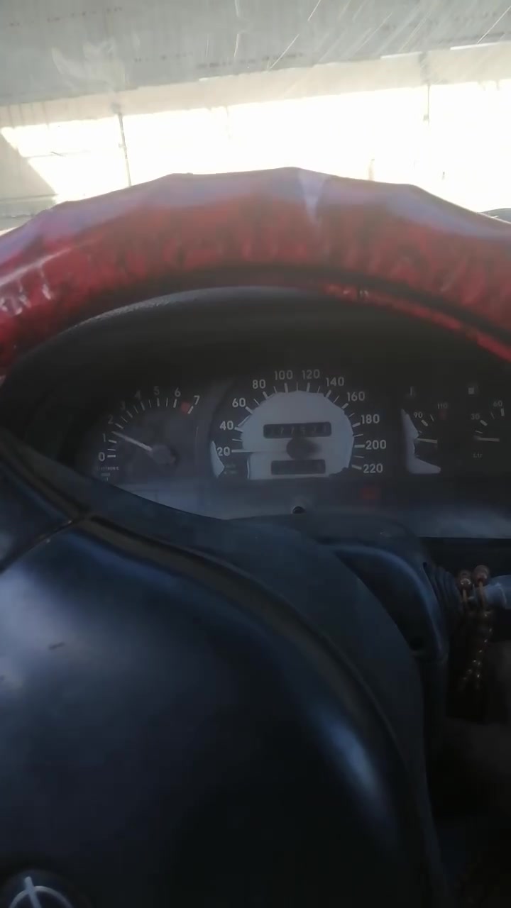 السلم عليكم صلو عل حبيب محمد
فكتره للبيع
حجم 20
كير شرط
محرك شرط 
رقمها دولي
السياره بيها وكاله عامه مطلقه بسمي وراعيها جيراني الشرعي
كوبون بانزين بيها
الستفسار ***********
