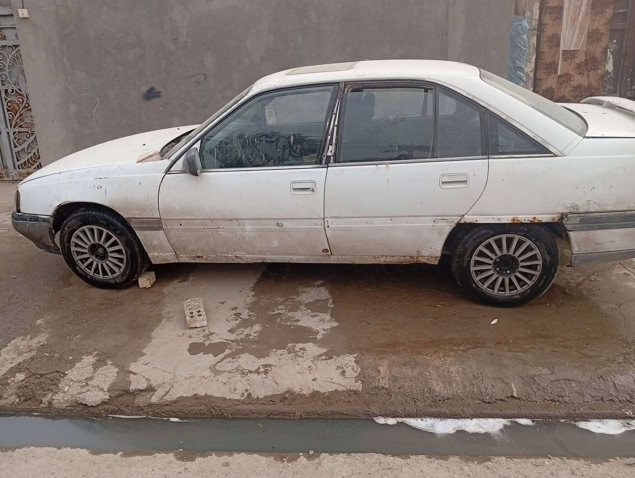 السلام عليكم  اوبل اوميكه 1992 محرك 20 مكفوله صدر مكفول تخم تاير سياره خير من الله سعرها 23 وبي مجال مكاني بغداد  ***********
