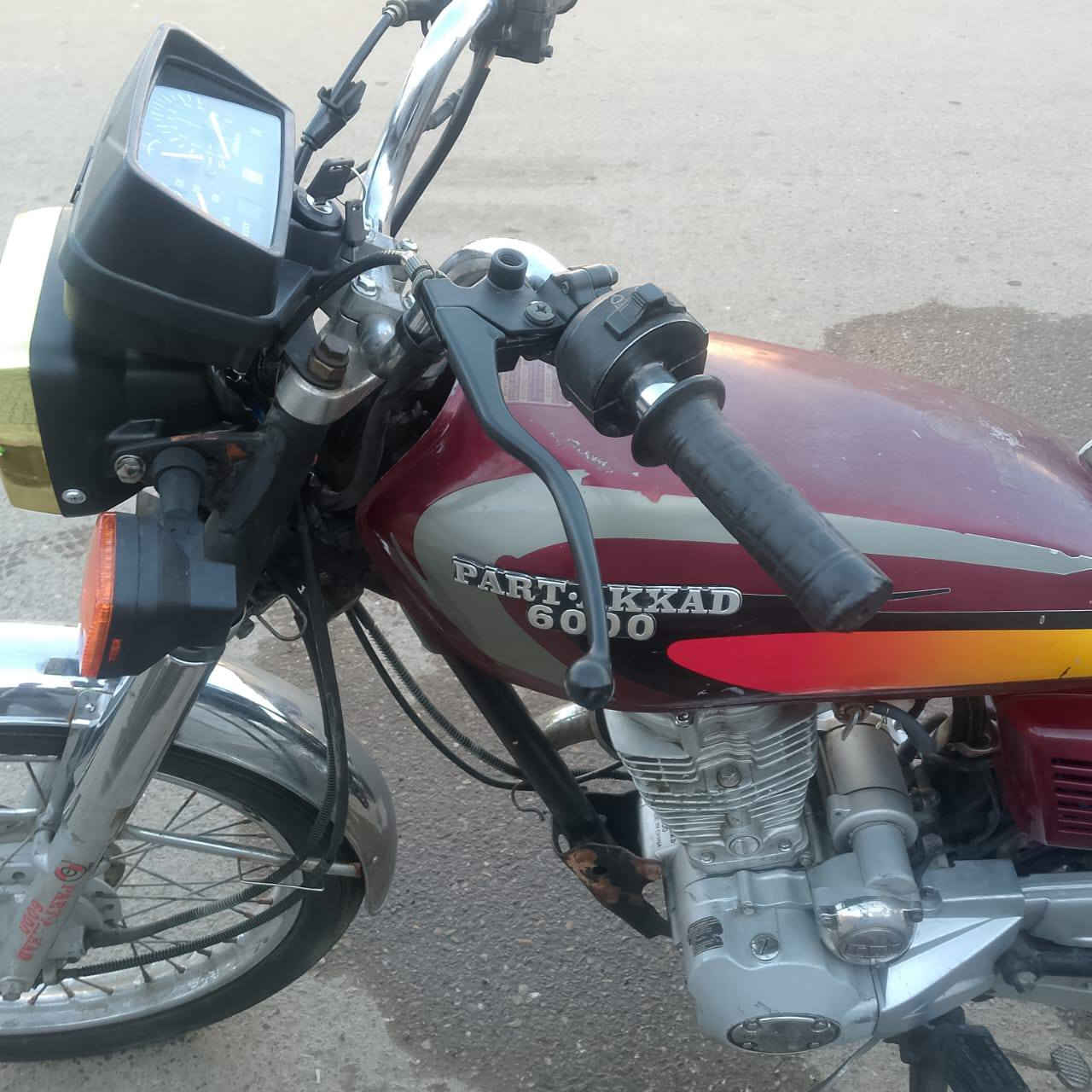 سيفان موديل 22 
مكينة نظيفة شلعه معدل 
كهربائيات كلها شغاله نكره سلف بكل وقت
بغداد الحسينيه ***********
375
