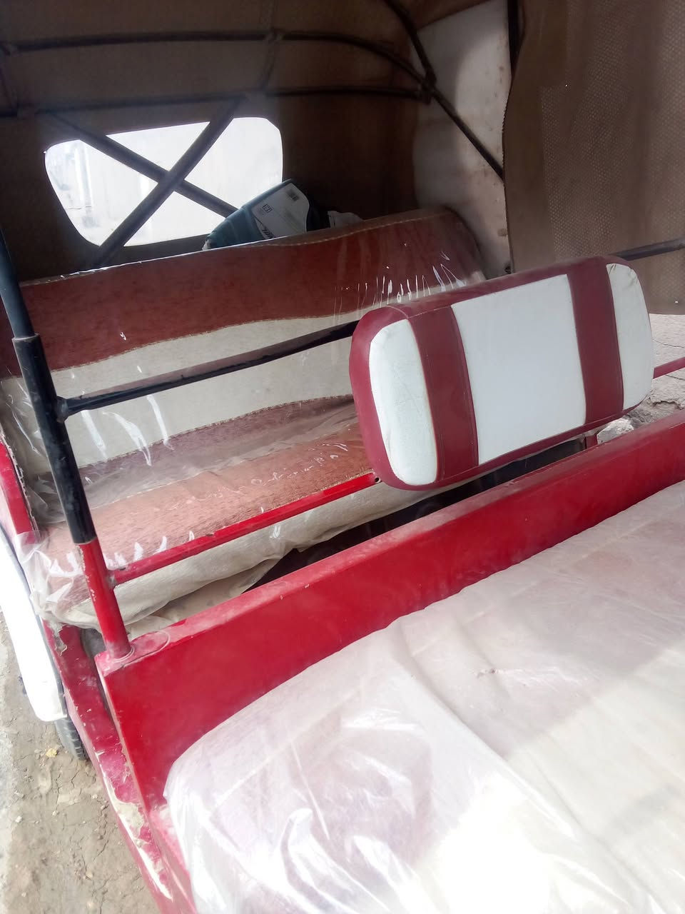 تكتك للبيع ب 3ملاين وبيها مجال ***********
