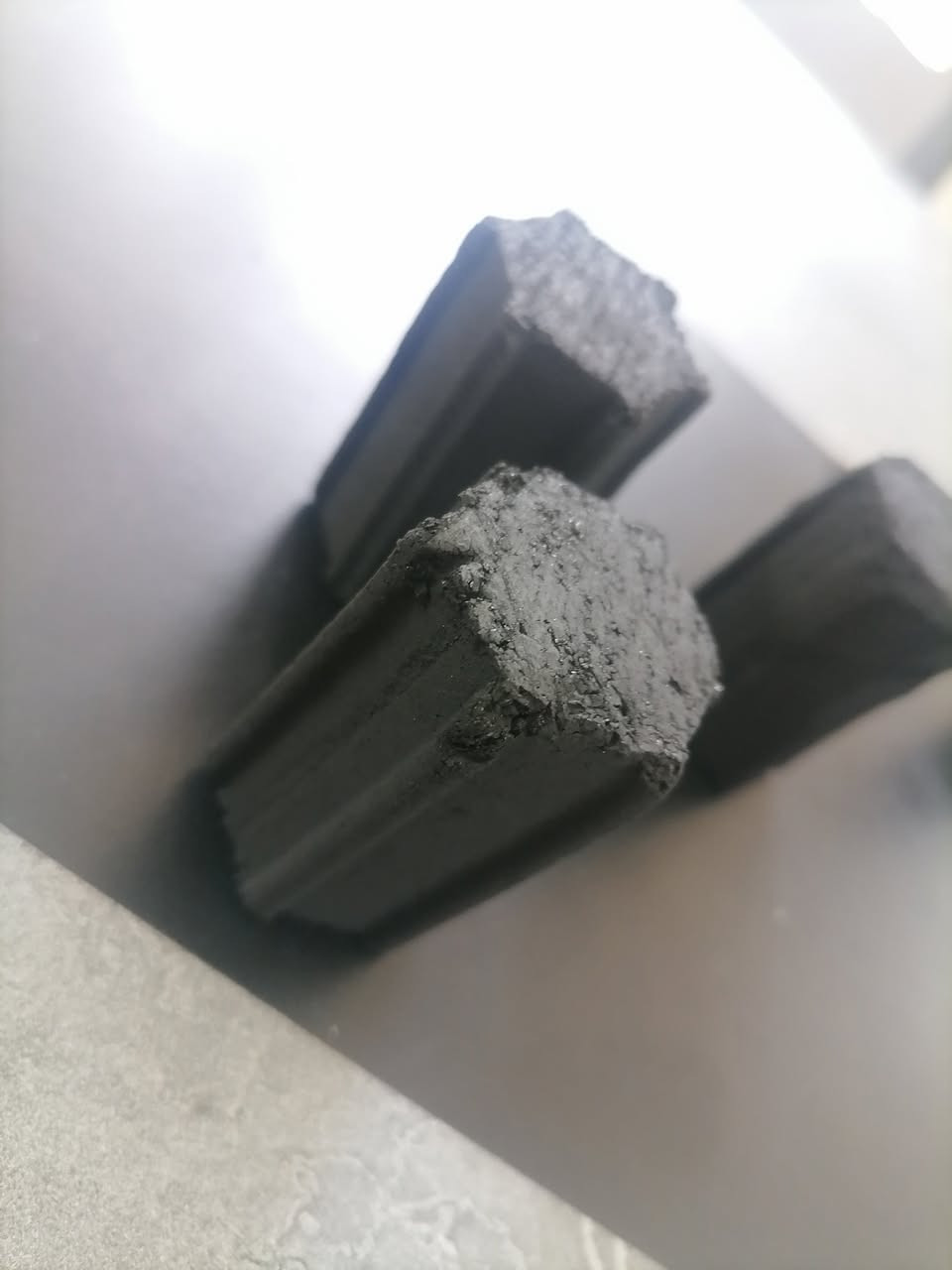 🔥 فحم شیشة مصنوع من فستق إیراني عالی الجودة 🔥  
تستمتع بتجربة شیشة فریدة مع فحمنا المصنوع من الفستق الإیراني!  
✔️ یحترق ببطء ودون انبعاث روائح مزعجة.  
✔️ یوفر طعمًا نقیًا ولا یؤثر على نکیة المعسل.  
✔️ خالی من المواد الکیماویة الضارة.  
✔️ تشغیل سریع وسهل.  

✨ جودة طبیعیة من الفستق الإیراني! ✨  
لطلب المنتج أو الاستفسار، تواصل معنا عبر الرسائل الخاصة أو التعلیقات.

الحد الأدنى لحجم الطلب 25 طنًا 

#فحم_شیشة #فحم_فستق #فحم_طبیعي #جودة_عالیة #إیران


**إذا كنت صاحب هذا الإعلان وتريد حذفه لأي سبب، رجاءا أرسل رسالة إلى الدعم الفني**