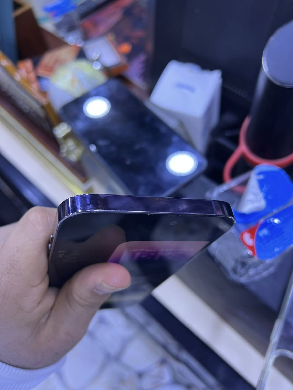 السلام عليكم ايفون 14 برو ماكس الجهاز وتر بروف ما مفتوح 256 بطاريه75 وتر بروف
شرق اوسط ماستر الجهاز  هاتف***********
