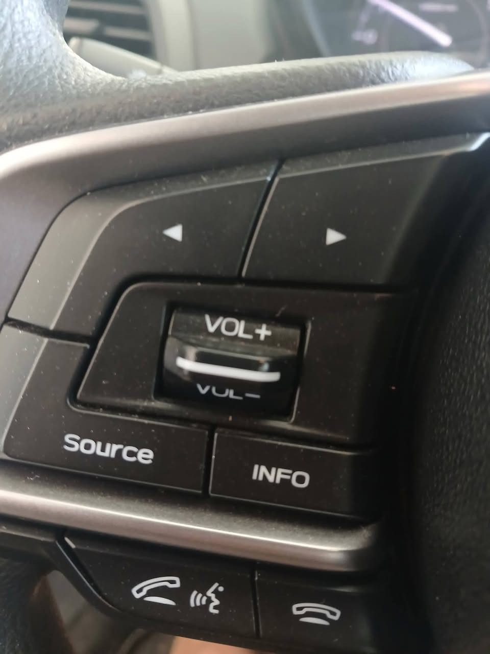 سوبارو معوقين  باقي على تنزيل بيانات رقم ذي قار  ابيع وكاله عامه من المعوق بسم المشتري سياره حلوه حادثها جاملغ الخلفي فقط يعني بجم صاحي سياره ترايك ٢٠٠  إرباك برده فقط  ماشيه ٤٢ الف  للاتصال ***********
