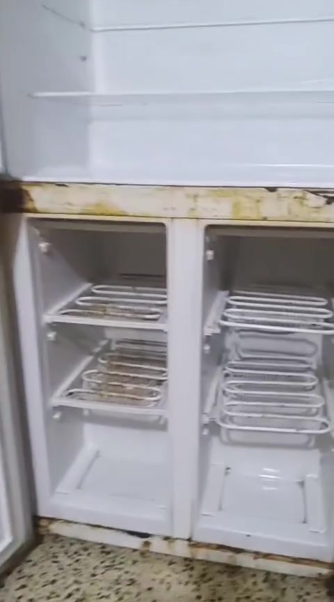 السلام عليكم ثلاجه للبيع بس المجمده شغاله الفوك ما تشتغل ابيعه على وضعه قيم واخذ باليرضي الله مكاني بغداد حي اور


**إذا كنت صاحب هذا الإعلان وتريد حذفه لأي سبب، رجاءا أرسل رسالة إلى الدعم الفني**