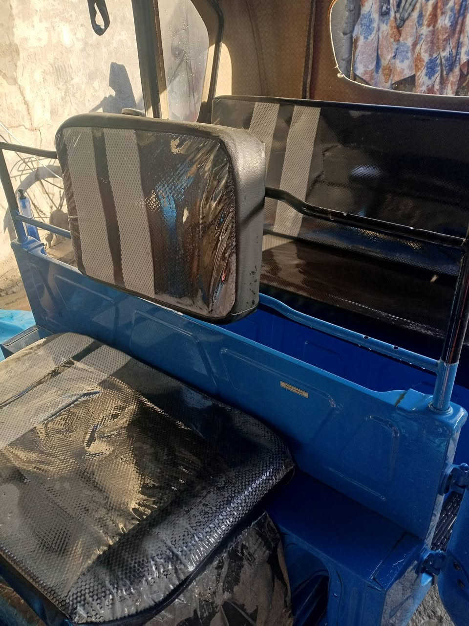 تكتك 23 باجاج مظلع للبيع كفالة عامه باسمي مرقمة جديد ورقم انكليزي 
رقم الهاتف:***********
