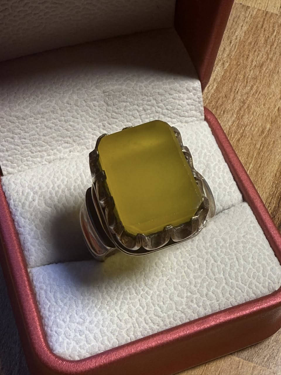 عقيق يماني شرف شمس
للحجر ***********
