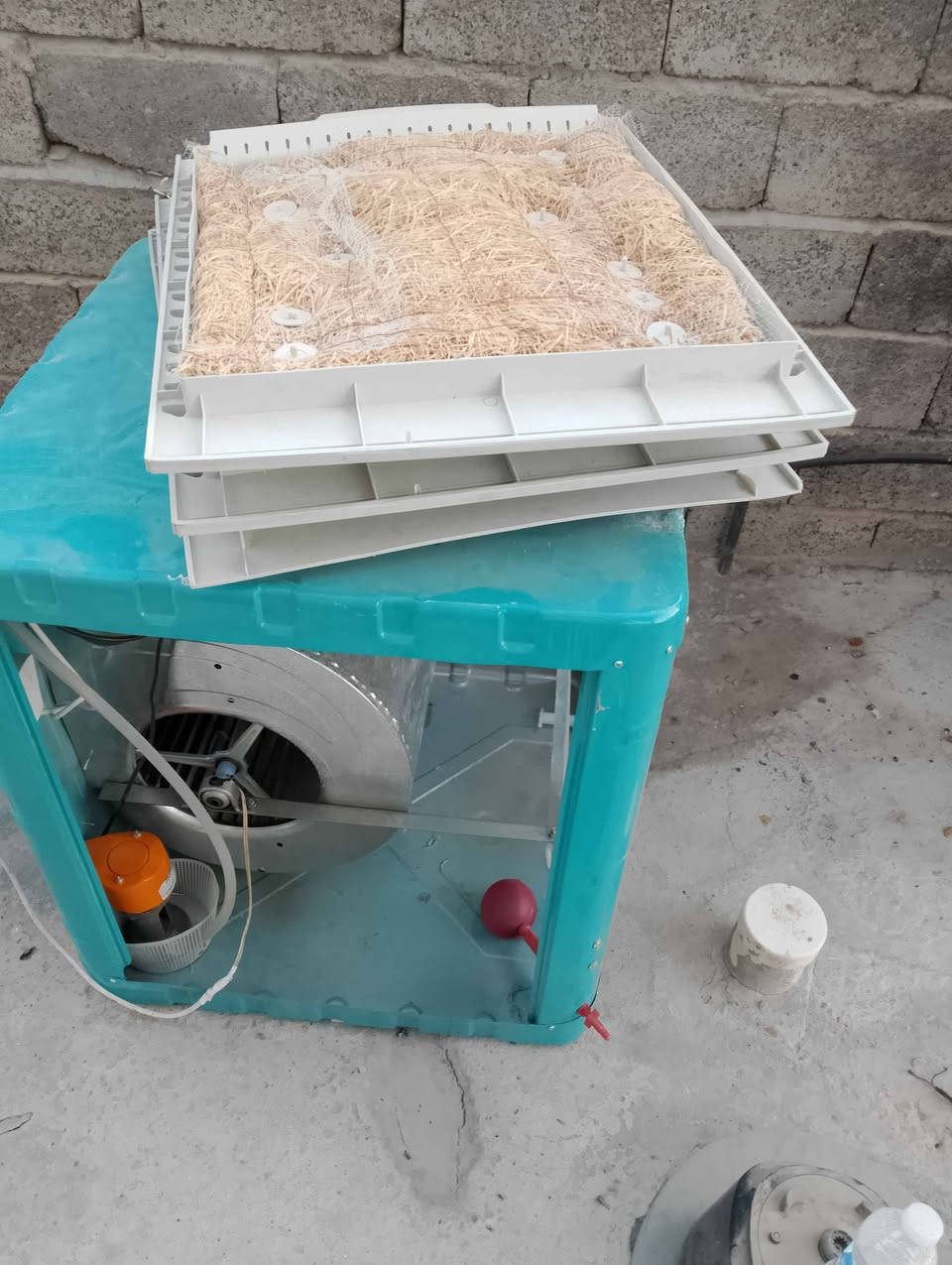مبرده للبيع عنوان بغداد شهداء البياع ما مستخدمه فتحتهه من كارتونتهه وما شديتهه سعر 100 وبيهه مجال للشراي  *********** بغداد, العراق
