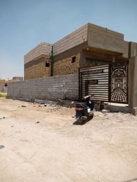 دار للبيع • عرصة ٢٠٠م • ركن على شارعين