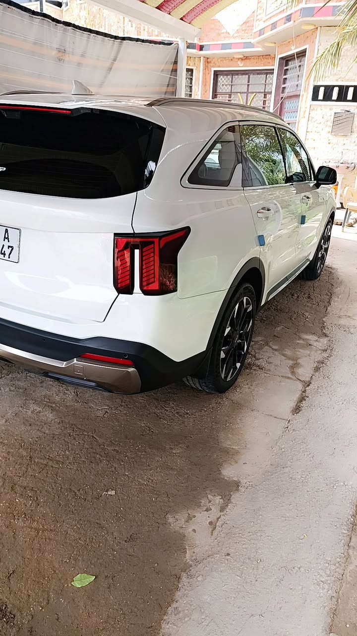 سورنتو 2025 للبيع خليجي مكينه 6 السياره مكفولة ماشيه 26  السعر 315 وبيه مجال الاستفسار اتصال ***********
