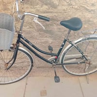 باسكل بناتي حجم27 لون اسود بريكات شغاله نظيف جدا للبيع أريده سعر90 عنو...