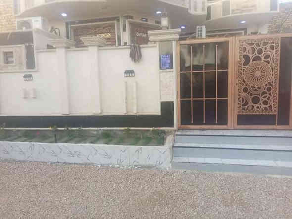 سلام عليكم بيت طابقين مساحة 180 متر البيت يحتوي عله ستقبال وصاله ومطبخ وغرفة 
الطابق الثاني يحتوي عله غرفتين المكان قرب جامعة بابل قرب بكر ابن علي يبعد عنة ٥٠ متر 
***********
