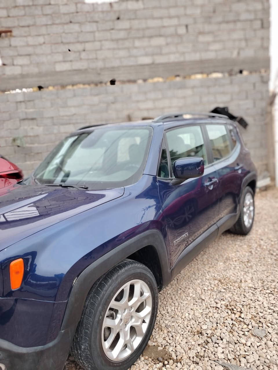 جيب رينكد ٢٠١٨ ضررها شويه من البني وشويه من الجاملغ السيارة خير من الله السعر ١٢٠ وبيها مجال مكان بابل التواصل على الرقم ***********
