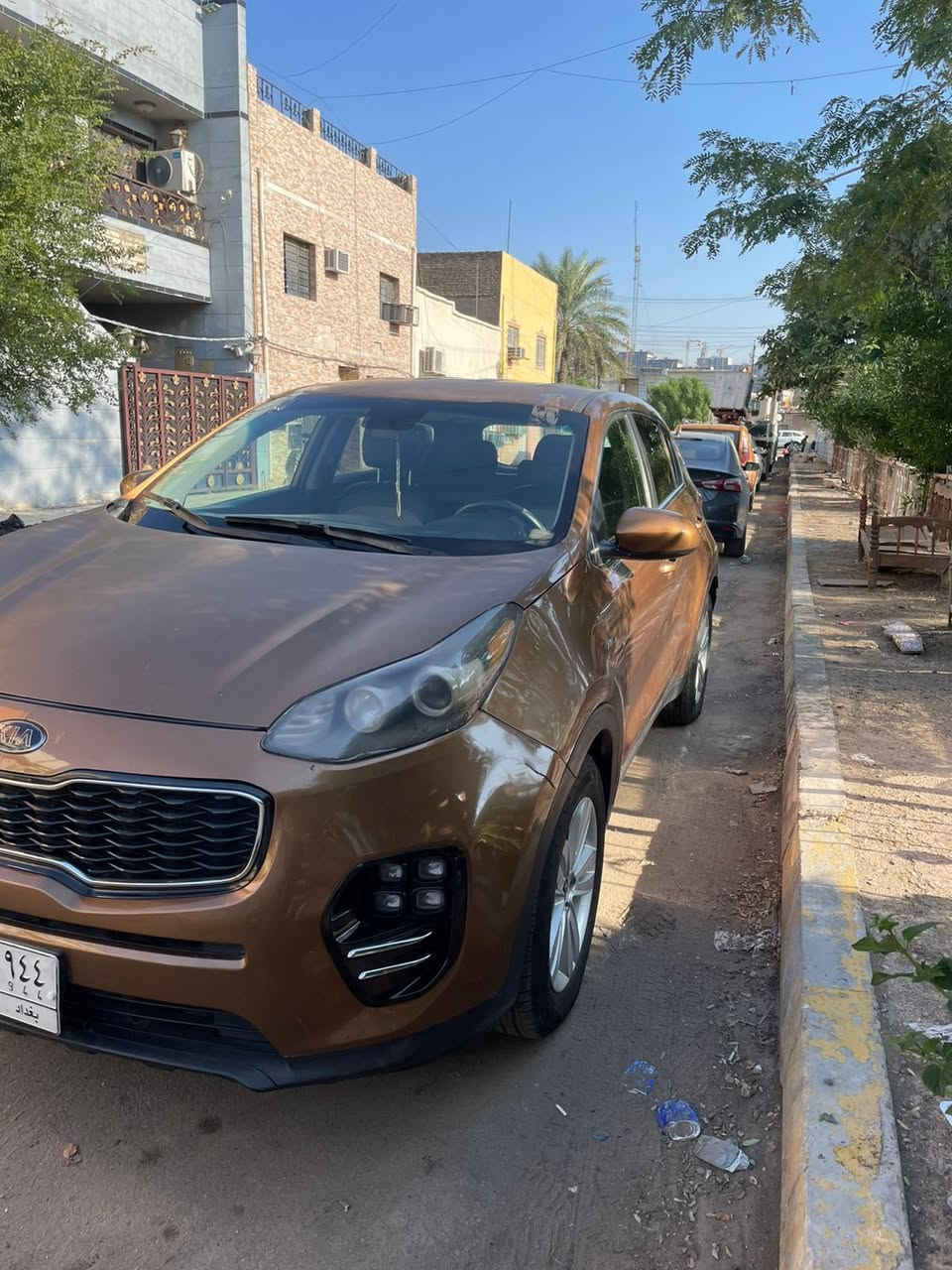 السلام عليكم
كيا سبورتج للبيع موديل ٢٠١٨ وارد امريكي نص فول دفع رباعي 
السياره ماشيه ١٠٣ الف 
السياره بامريكا حادثها بنيد بدون دواخل هنا صارت بيها طخطخات ونصبغن ابيعها احزام لان ماعندي
 سونار الها السياره حلوه ومسويلها ادامه كامله رايدها ب١٣٧
للستفسار ***********
