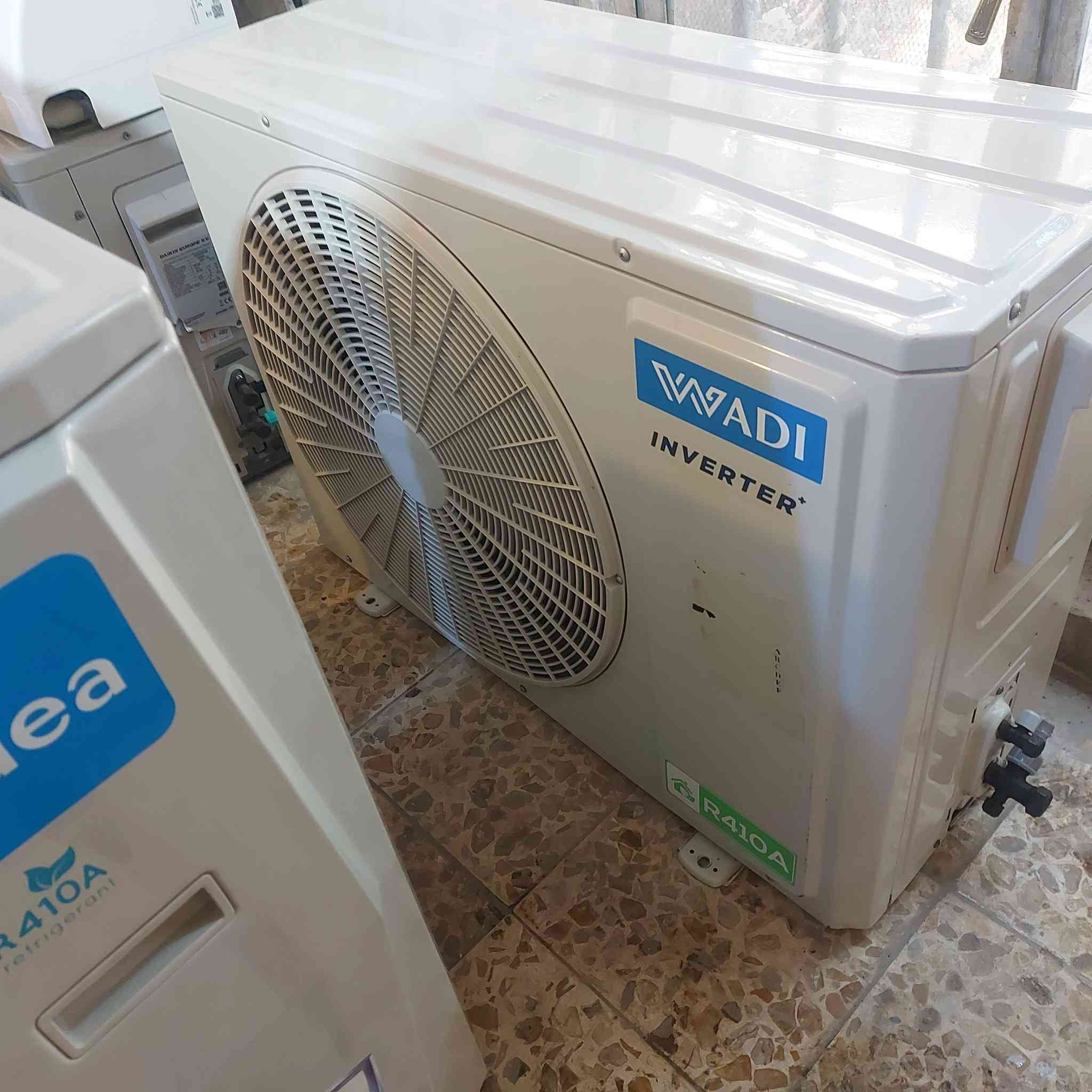 للبيع سبالت مستعمله وجديد العنوان بغداد جميلة
سبالت الوادي انفريتر  ٢طن

غاز 410 حديث 

***********

***********
