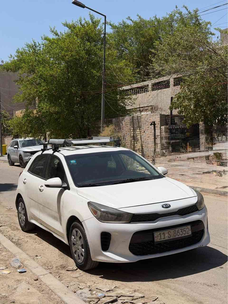 كيا ريو 2020 محرك 1600 المرغوب 
السعر ٨٨ ورقه وبيها مجال 
محرك وكير مكفولات نضيفات جدا محرك 1600 
الحادث من امريكا ( جاملغ وبنيد وباب ) فقط هذني الثلاث قطع صبغ فقط 
وبالعراق بيها بارد بصفحه عكس السايق 
واكوا تصليح بحافه اللغد 
تخم تايرات بالجيس قبل أسبوع شديتهم 
باتري جديد قبل شهر شاده 
تبريد شغال ثلج بلادي 
وصدرها ممتاز 
ماشية 82 الف حقيقي 
رقم بغداد الدولي وب اسمي 
مكاني بغداد المنصور : 
*********** 
*********** بغداد, العراق
