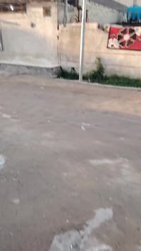 بيت مساحته ١٠٠ متر مسلح بناء نظيف قريب الشارع منطقه المشتل مجمع فدك ال...