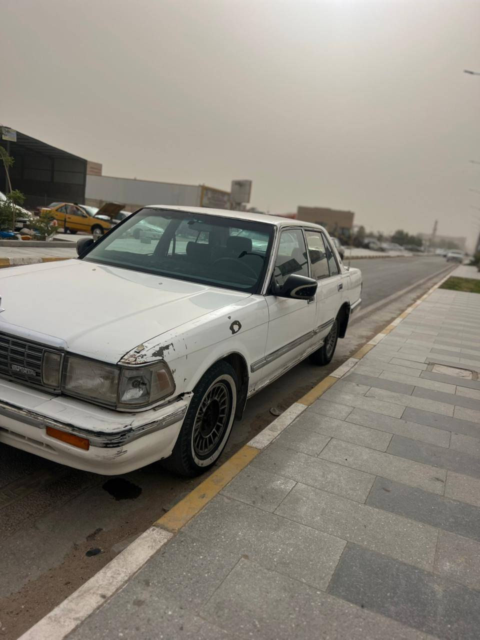 البيع سيدان ايسر بلاد مكينه فيفيتي موديل 90 رقم بغداد بسمي مشروع وطني  الستفسار ***********
