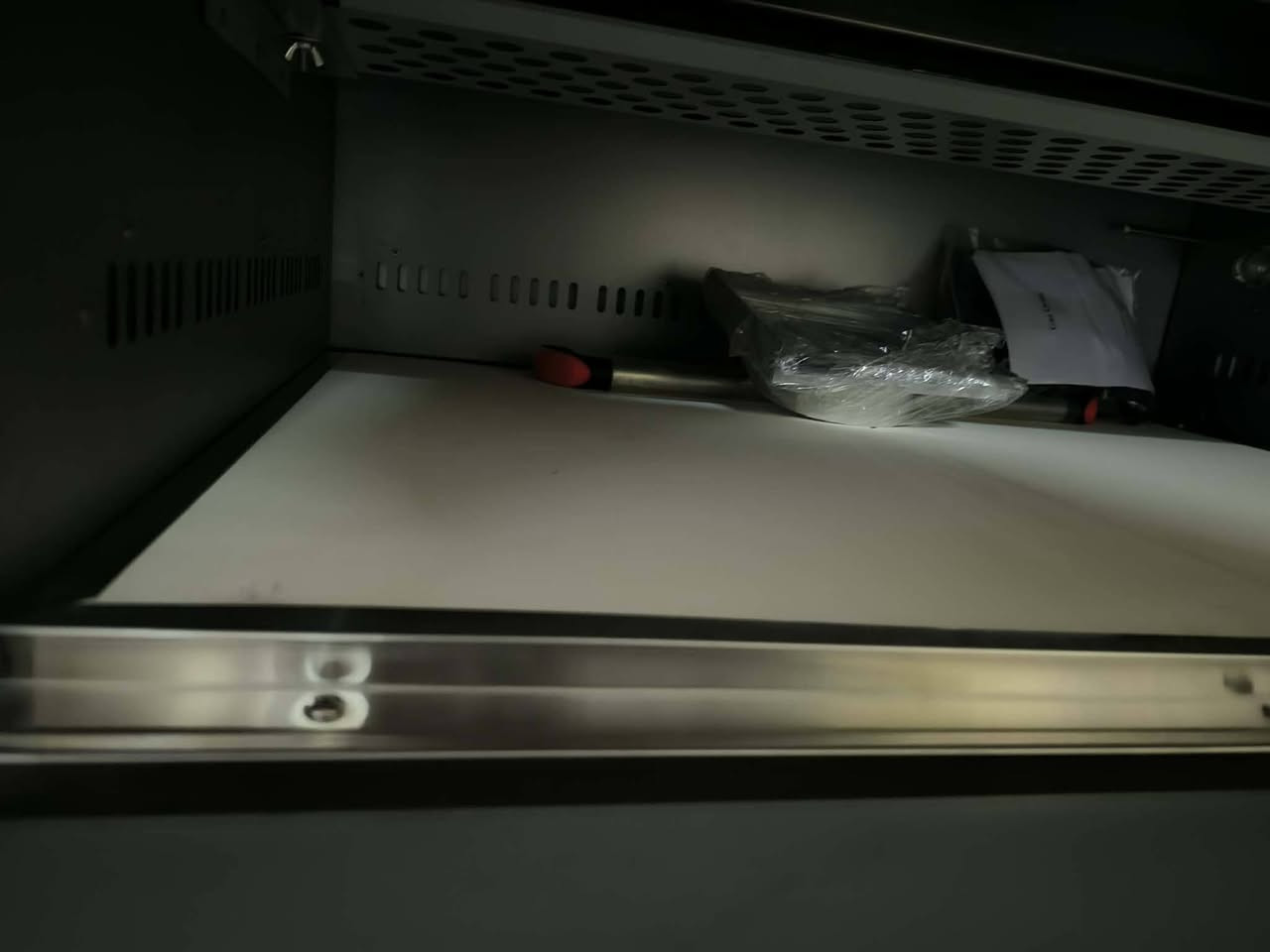 فرن معجنات او بيتزا كهربائي وغاز
الفرن جديد بالكارتون غير مستعمل العرض متر والعمق ٦٠ سنتم سعر الشراء ٨٠٠ الف
سعر البيع   ٧٠٠ الف


**إذا كنت صاحب هذا الإعلان وتريد حذفه لأي سبب، رجاءا أرسل رسالة إلى الدعم الفني**