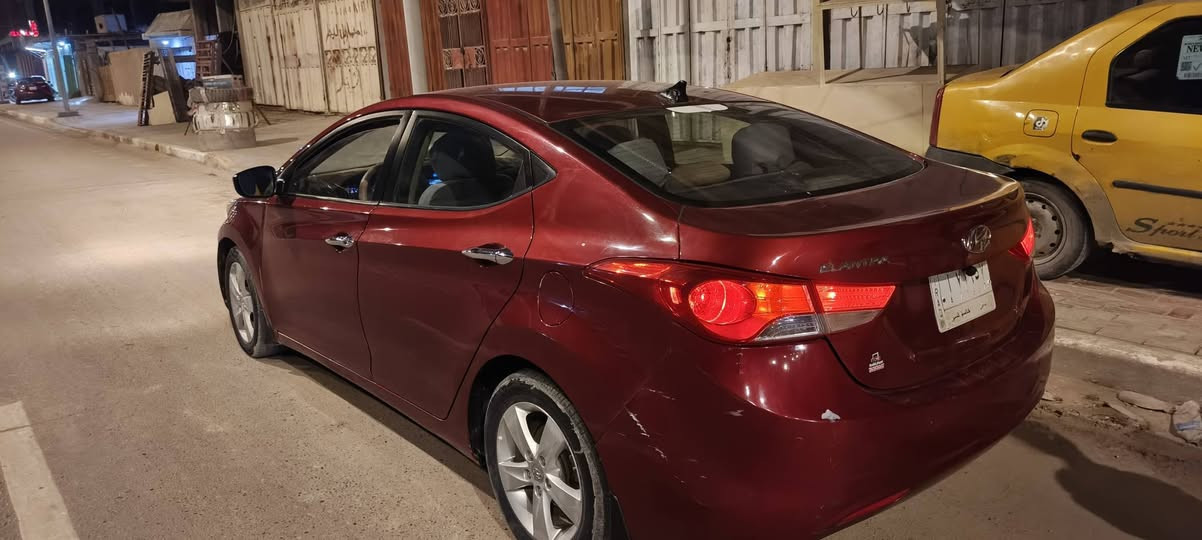 سلام عليكم النتره موديل 12 وراد امريكي محرك 2000 دوش كير ومحرك وتبريد وتدفئة كفالة  بيها صبغ 3قطع وصور الحادث منزلهن وصور الصبغ والسونار منزلهن 
رقم بابل مشروع وطني تحويل مباشر صاحبه جيراني وصديقي يريد تحويل مكاني كربلاء الحر
السعر 98 شويه مجال بيها السيارة جاهزة حدادية دوشمة جديدة كامره وشاشة كله جديد
***********
