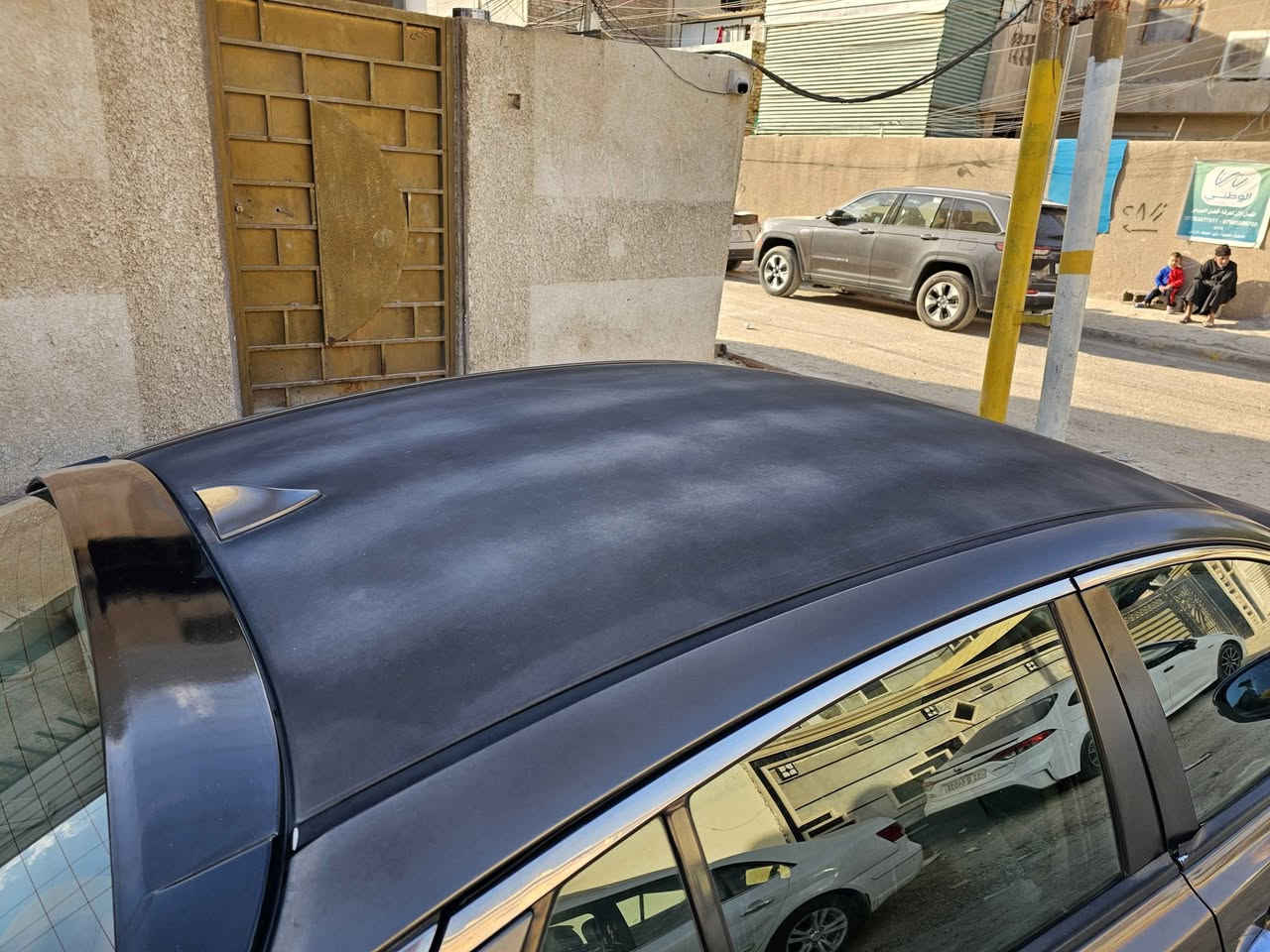 🚗 كيا أوبتيما 2011 للبيع - السيارة "نصبة" وجاهزة
يا الله، للبيع كيا أوبتيما موديل 2011، سيارة مال بيت ونظيفة جداً بأسمي تحويل ثاني يوم. 
🔍 المواصفات:
 * الكير: عادي (نشط جداً).
 * المسافة المقطوعة: 100+ ألف ميل.
 * البودي: بيها جراد (صبغ الشركة) وبدون حوادث قوية.
 * التبريد: ثلج ما شاء الله ❄️.
 * الإضافات: كاميرا خلفية + إشارات بالمرايا.
💰 السعر:
8,000 دولار (80 ورقة)
وبي مجال قليل للطيبين والشراي المباشر.
📍 المكان: [بغداد حي العامل مجاور مسبح الرافدين]
📞 للاتصال: [***********] واتساب متوفر
> ملاحظة: السيارة جاهزة من كلشي، تنگر سلف وتوكل بالله. Colombo, Sri Lanka
