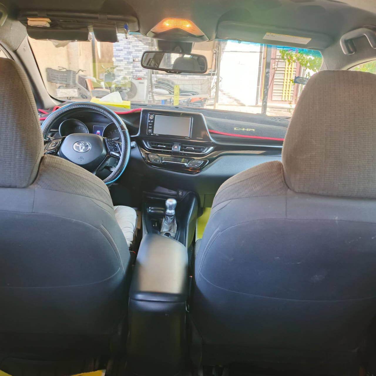 لون مميز وسعر مميز 🌹🌹🌹🌹
✅ لمعرفة السعر علق ب … ✅ تم 🤲

1- تويوتا سي اتش ار
brand_car 2 مارا ار
2. الموديل :- C-HR
3. سنة الصنع :-2018
NMTKHMBX1JR030429-: (VIN) رقم الهيكل .4
5. رقم اللوحة: بغداد
6. اللون الخارجي :- ازرق
7. اللون الداخلي :- اسود
8. عدد الكيلومترات :- 55.000Mi
9. نوع الوقود :-بانزين
10. نوع الكير :- اوتماتيك
11. قوة المحرك :-2000
12. عدد الأسطوانات :-4
13. عدد الأبواب :- 4
14. عدد المقاعد :- 4
15. نوع الدفع :-
16. الحالة العامة :-
17.المواصفات الإضافية (شاشة، كاميرا خلفية - رادار - تحديد مسار
رقم صاحب السيارة. ***********
