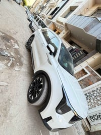سورنتو 2025 خليجي ماشيه 11 الف  السعر 32.000$ وبيها مجال بسيط  0772260...