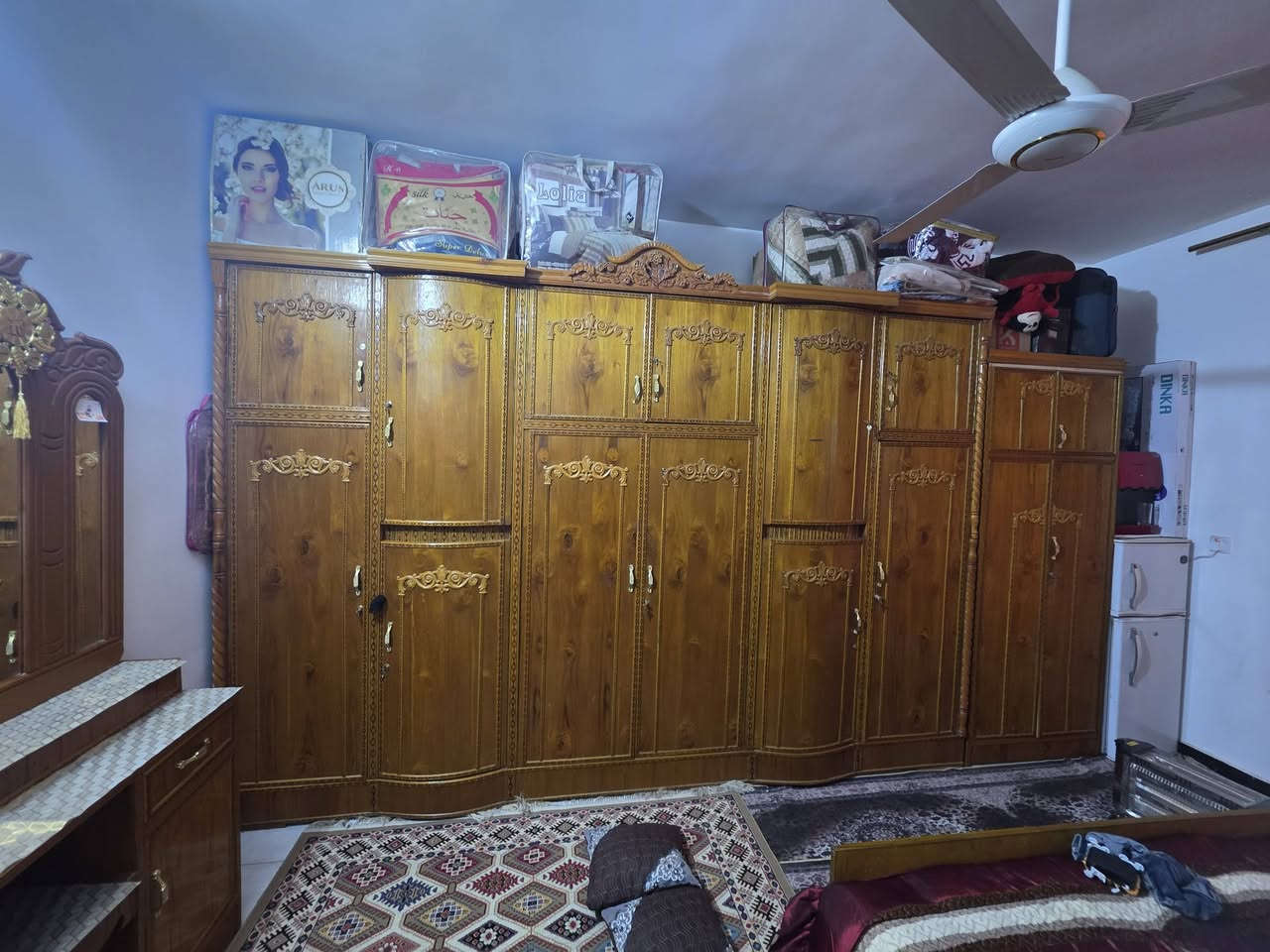 السلام عليكم غرفه نووم للبيع مستعمله شي قليل نضيف جداا مكاني بغداد المدائن سعر 750 وبي مجال ***********
