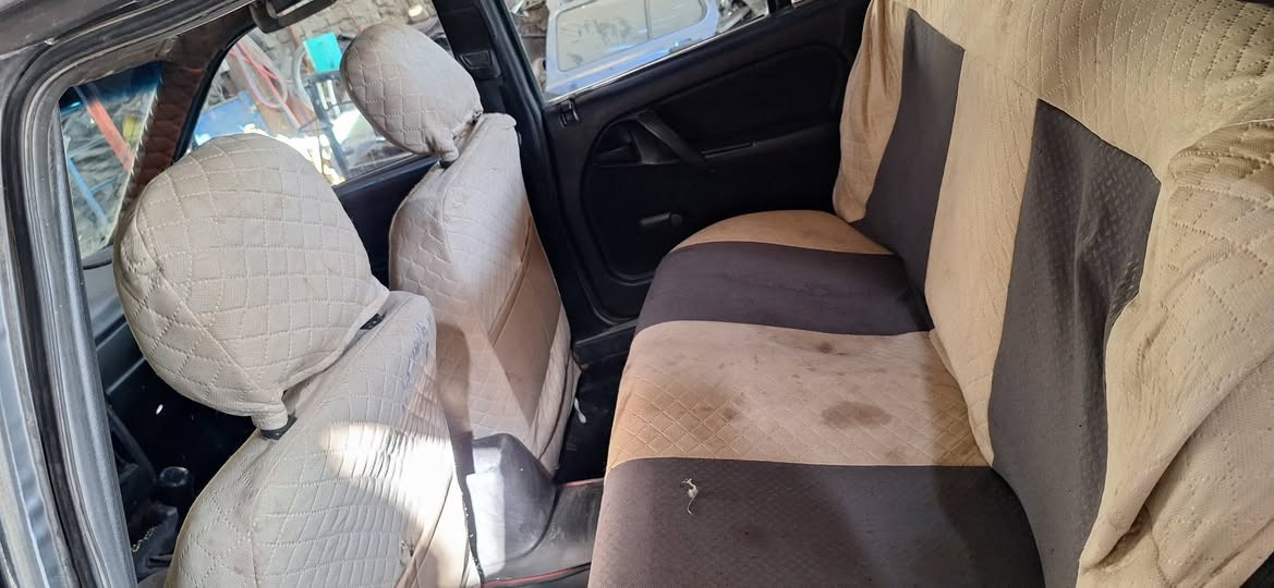 اوبل اوميكا ،92 بغدار
محرك 2000 كير  عادي تخم تاير 

مكان بغداد جسر ديالى *********** بغداد, العراق
