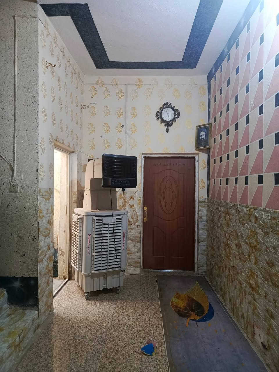 بيت للبيع حي ميسان قطاع 22شارع عوده مساحه 125متر يحتوي على غرفه وصاله واستقبال ومطبخ وصحيات صب كونكريت ارضيه كرانيت جدران سيراميك البيت جدا نظيف 

السعر المطلوب 110مليون

للاستفسار والمعلومات الاتصال بنا *********** 

او مراجعه مكتب ألروان للوساطه العقاريه والمقاولات العامه 

عنوان المكتب حي ميسان ع الشريط قرب صيدليه الشراع مقابل الاستداره مباشر 

عندك بيت عرصه للبيع راسلنه وات ساب وتدلل
#النجف #الكوفة #حي_ميسان #عقارات #ايجار #رهان #بيع #شراء #العراق #مكتب #محامين #مبادرة #اسكان #رهان
