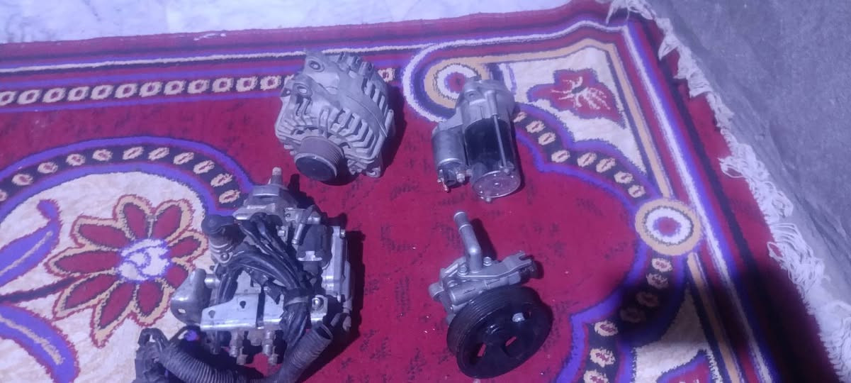 السلام عليكم غراض ستاركس
سلف +داينمو + باور + 
بم كيا حمل مفتوح 
الاستفسار ‏‪0781 539 5762‬‏ المكان البصره
