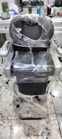 يوجد محل ليجار اومبيع المحل اتصل وتساب 07808284285