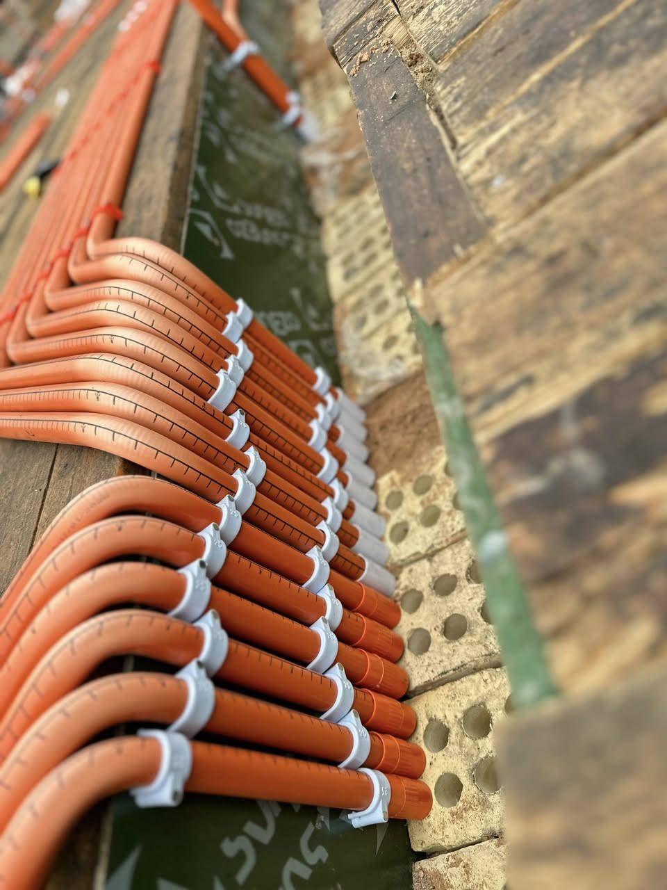 الحمدلله دائماً وأبداً 
جزء من اعمال كادر الباشا في بغداد مع مكتب ترابط الهندسي
نشر شركة كهرباء  طابق ارضي مساحة 300 م  
حسب المخطط المطلوب 
المواد المستخدمة في موقع العمل 
بوري الماستر وجكشن وفاء الفرات جميع المواد من شركة زيد الوفاء 
ان شاءالله ينال أعجابكم 
للاستفسار والطلب يرجى التواصل عبر الواتساب 0735476748///***********
او مراسلة الصفحة
