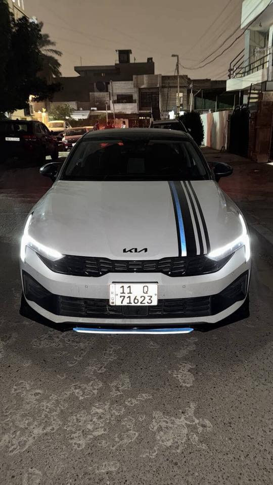 محرك 2.5 gdi
بانروما وباقي المواصفات مالتها معروفه
ماشيه ٢٨ الف
سعرها 230 وبي مجال للطيبين
***********
