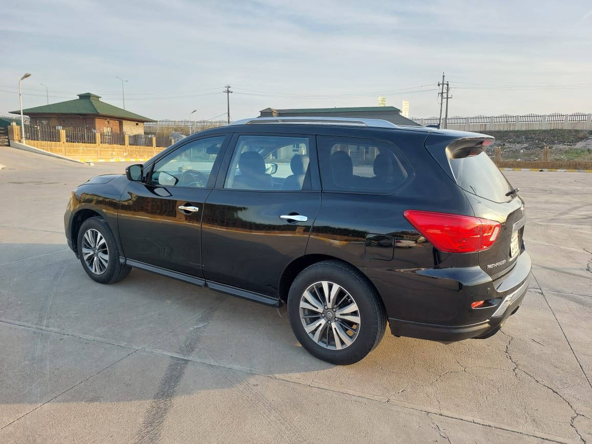 سلام عليكم نسيان بسفندر موديل 2017 لون اسود 3 مقعد تبريد مركزي سياره امريكي حادث بونيت و شبر من جاملغ بدون دواخل سياره بدون صرف جاهز محرك كير ابشرط سعر 160$ وبي مجال مكان سياره كركوك ***********
