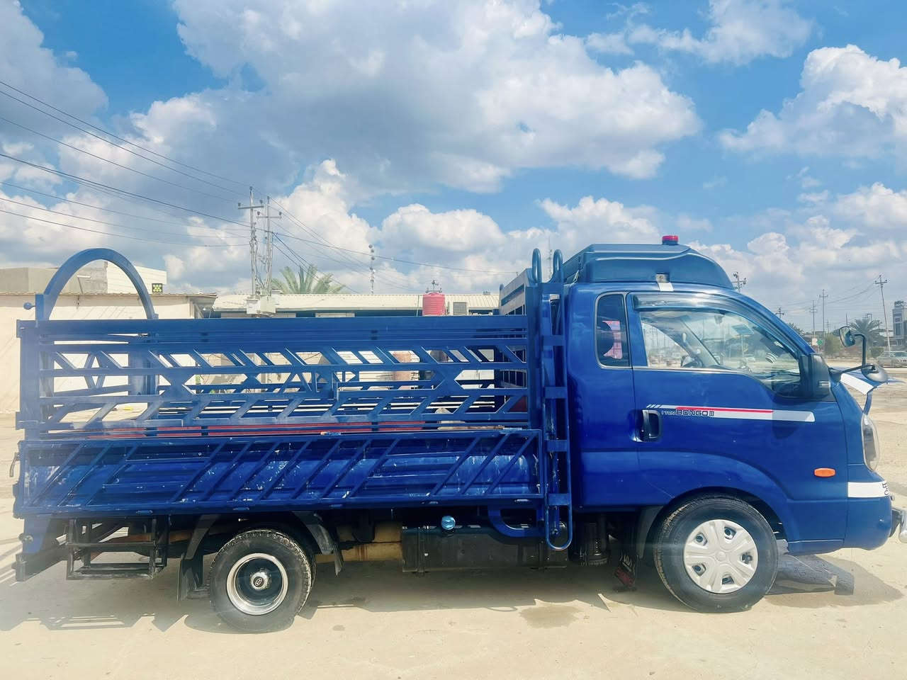 السلام عليكم 
كيا بنكو 2016 كفاله عاااامه فول وربع
كير _ حداديه _مكينه 
المواصفات 
تدفئه ستيرن 
مانع ضباب للمري 
منضومه زنون 3 طگات(شمسي_ ليموني _ ثلجي )
تدفئه كشن 
مانع نزلاق 
مري شفط مع اشاره 
مسجل AUX _CD_ Bluetooth
تبريد ثلج ❄️ 🆒
تدفئه 🔥 
تحكم ستيرن MODE_🔉MUTE🔇
تحكم ستيرن ⏭️⏮️تبديل قنوات
تحكم ستيرن 🔊🔈➕➖
تحكم بالمري من الداخل فوق تحت يمين يسار 
رد ورفض المكالمات وكتم ☎️ 
صندوق ماء 
صندوق عده سلي ستيل اصلي
دوشمه واحد على واحد مثل ما موضح بالصوره
كله شغال شرط الفحص 
مكينه مجول 
سنويه باسمي 
لل2035 تسقط 
ماشيه 180 كم
خصم الكلام سياره ربع دينار ما تصرف عليهه 
ما متوجد على الفيس 
***********
السعر _150 💲 
وبيهه مجال حك الجيه 
البريد يعامل ويتعبني لا يخابر حلال مسلم لحد يكسر بي
