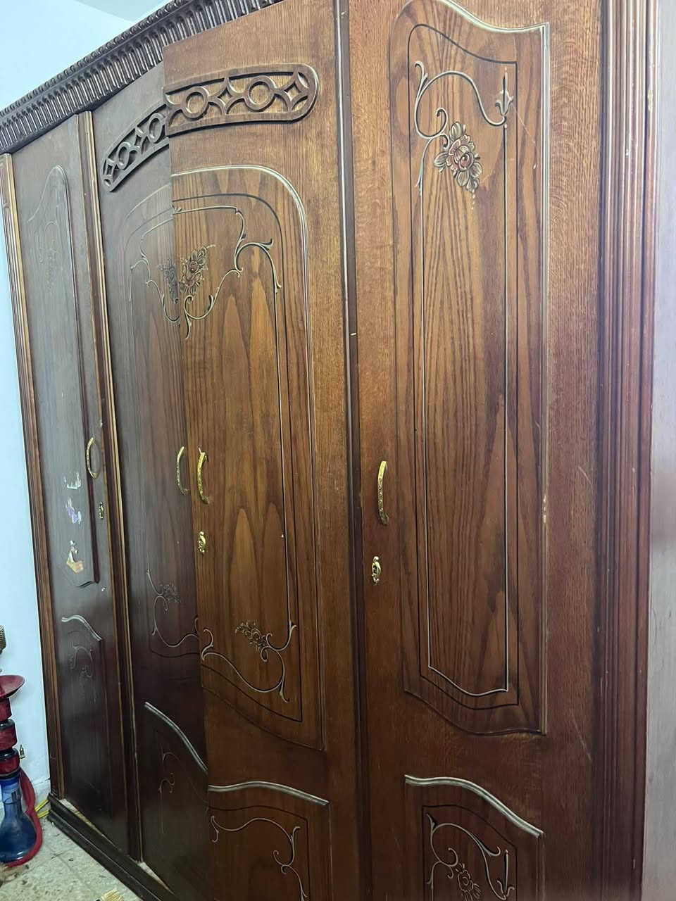 غرفه صاج زان مصري الحديث اخذتها ستميه وخمسين العام من ناس وحاليا أبيعها 350
الاعلام 
***********
